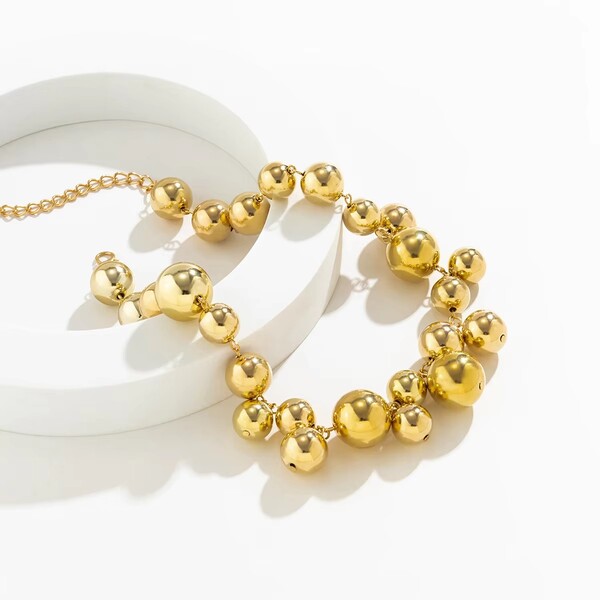 Exaggerated Punk Style Pearl Necklace