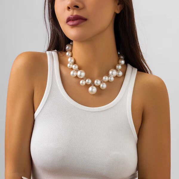 Exaggerated Punk Style Pearl Necklace