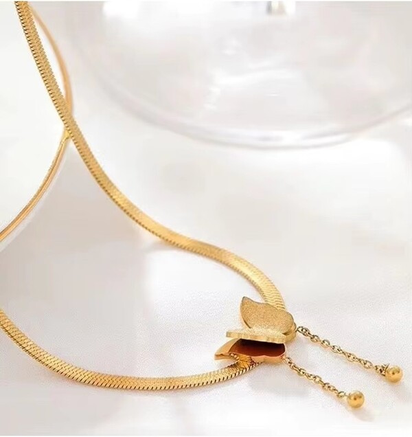 Womens Fashion Butterfly Pendant Necklace
